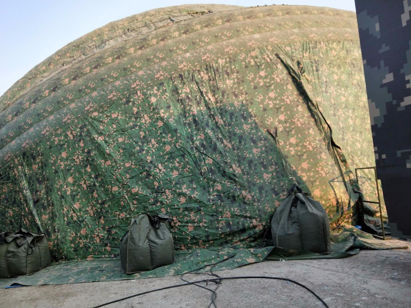 无锡军用充气帐篷